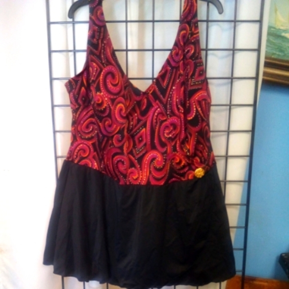 Catherines Size 32W Multicolored SwimDress Paisley with black EUC - Picture 1 of 6